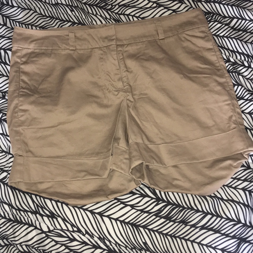 Khaki Express Cuff Shorts